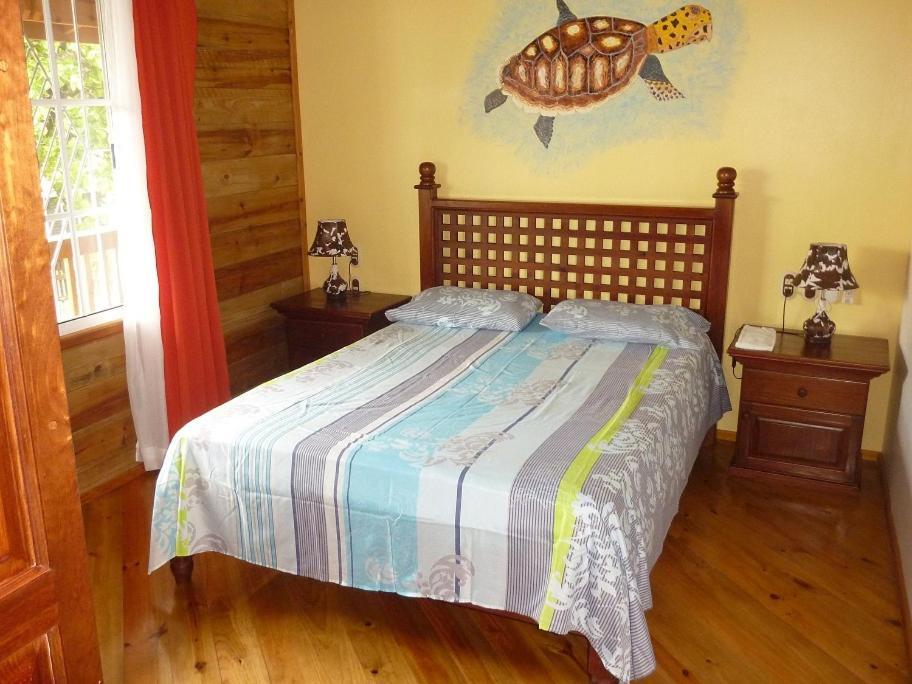 Wikkid Resort Dixon Cove Eksteriør billede